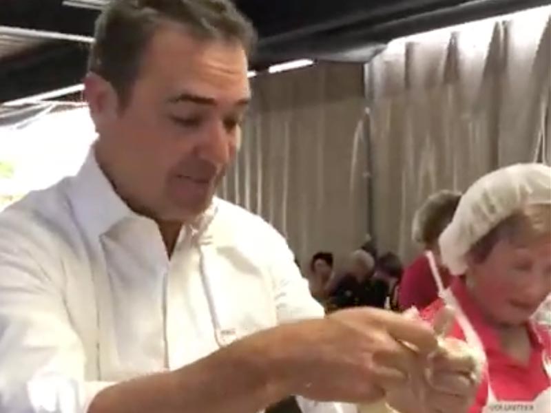 Cooking Zeppole at the Madonna Delle  Grazie di Panduri Feast!